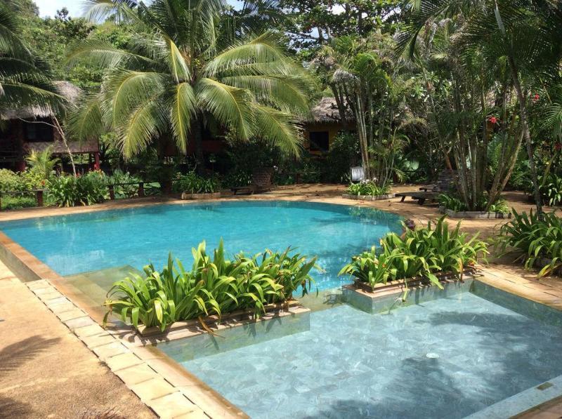 Relax Bay Resort Koh Lanta Exterior photo